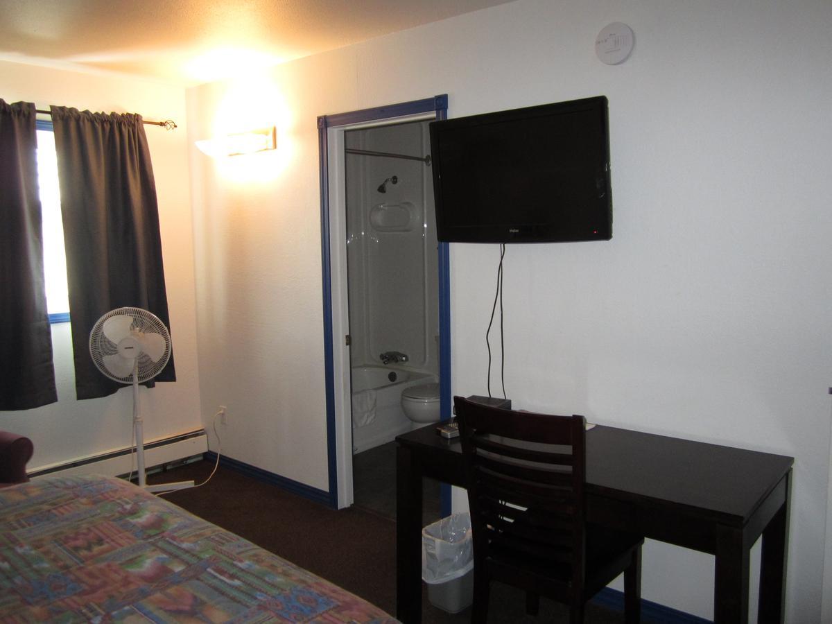 Nisutlin Trading Post Motel Teslin 客房 照片